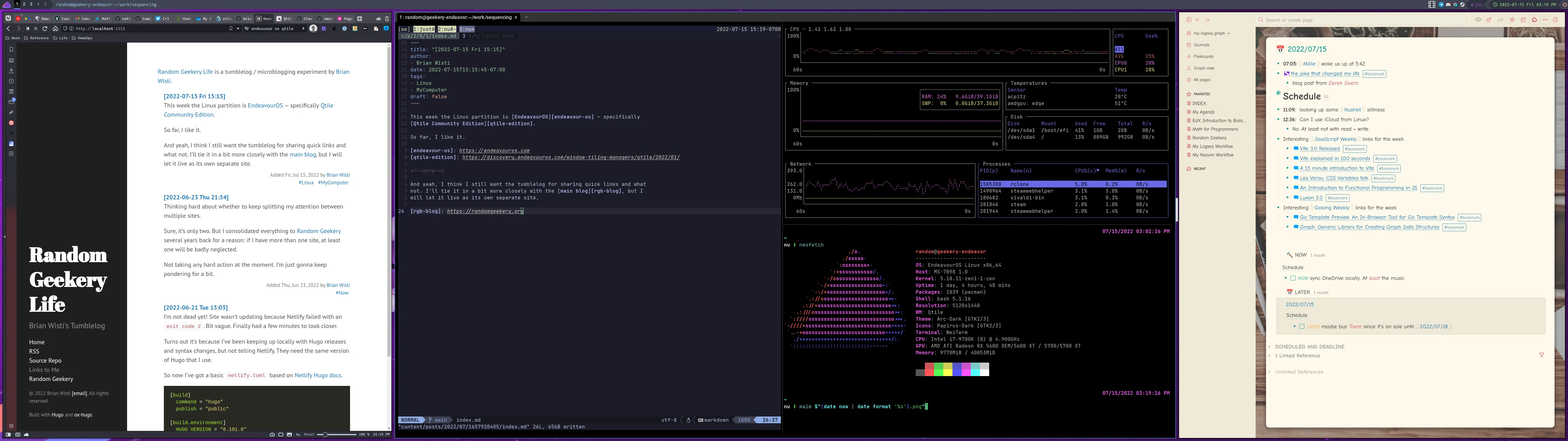 You have to add a few things to make tiling window manager screenshots interesting. Qtile desktop