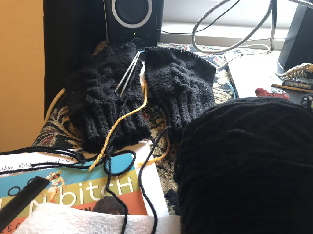 DoyJS1uUwAAHF38.jpg
