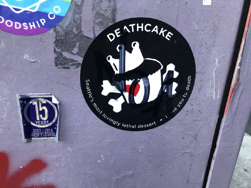 DtlfsejUwAABV90.jpg