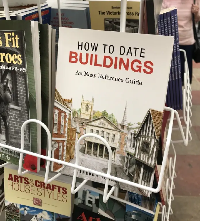 20251005171917-date-buildings.png