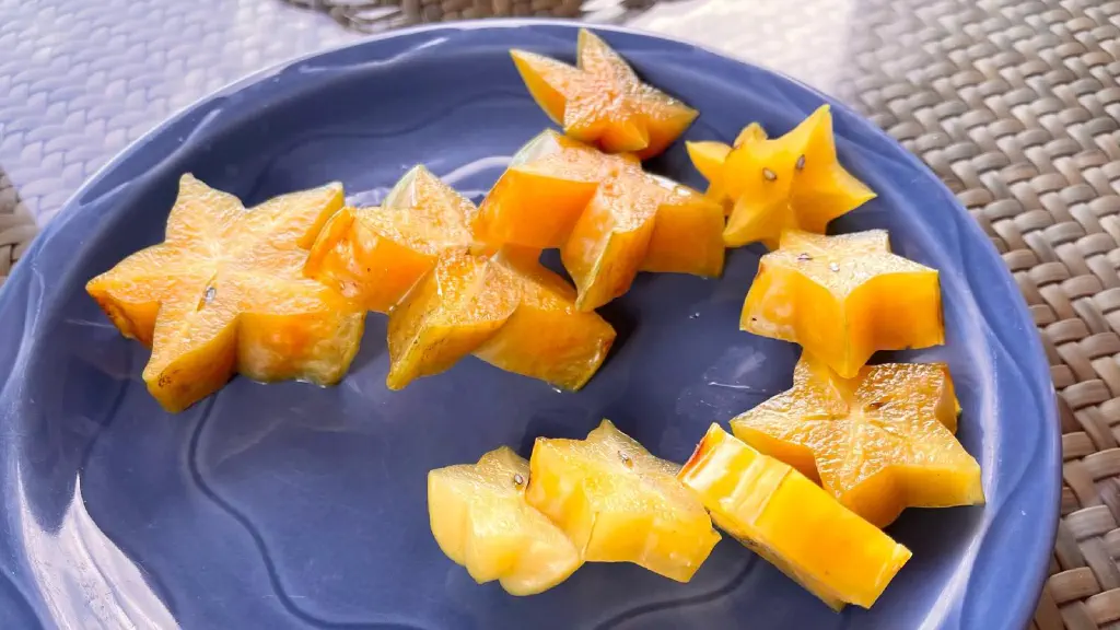 Sliced star fruit on a plate