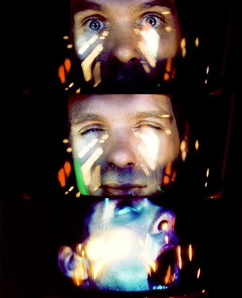 2001 Bowman reacting to spacetime
